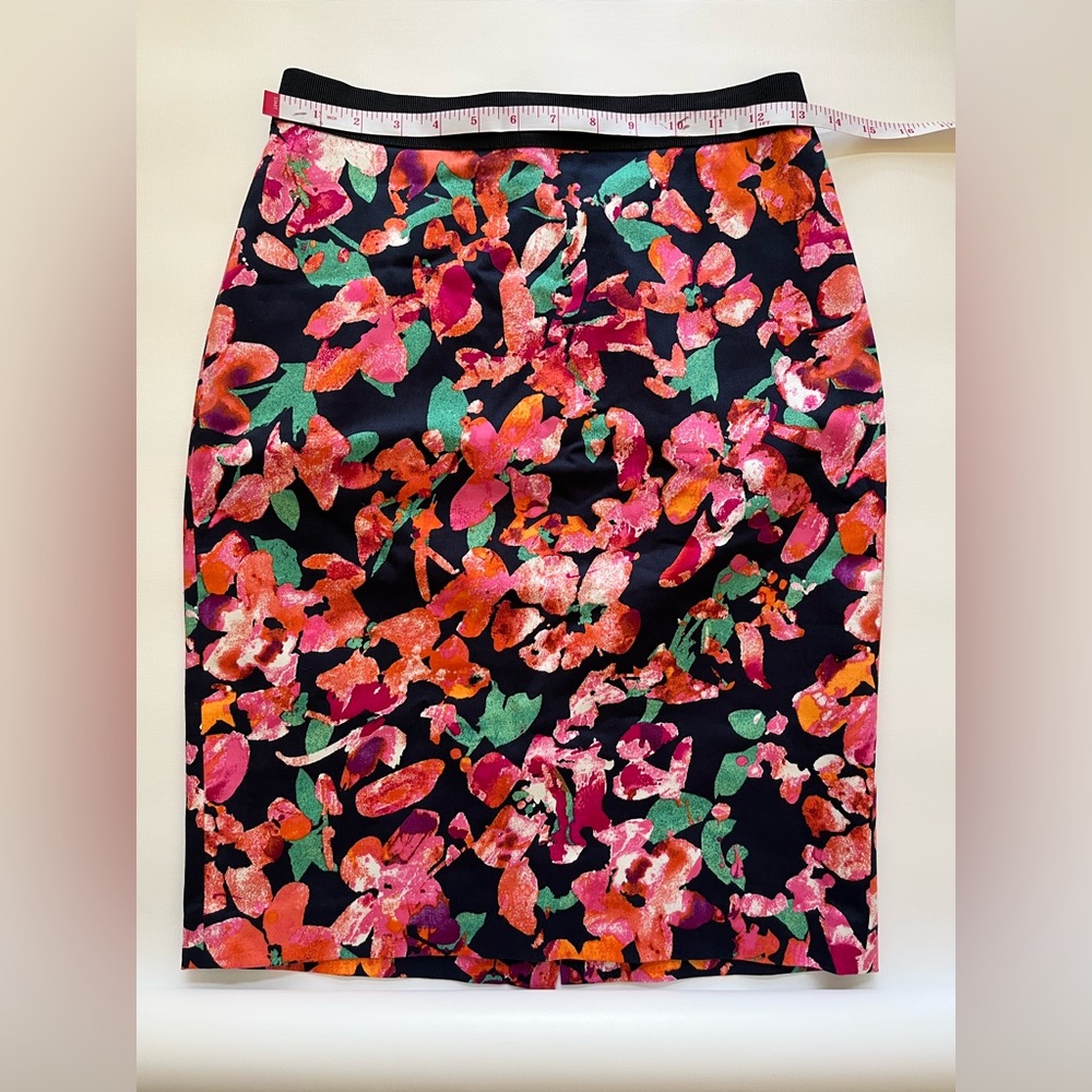 Floral Print Women's Skirt - Picture 2 of 5